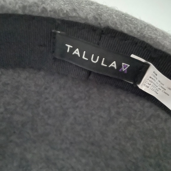 ARITZIA 100% wool hat - Picture 3 of 3